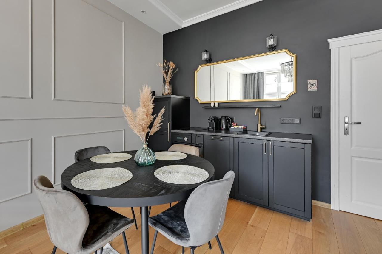 Old Town Ogarna IV Glamour By Downtown Apartments Gdansk Ngoại thất bức ảnh